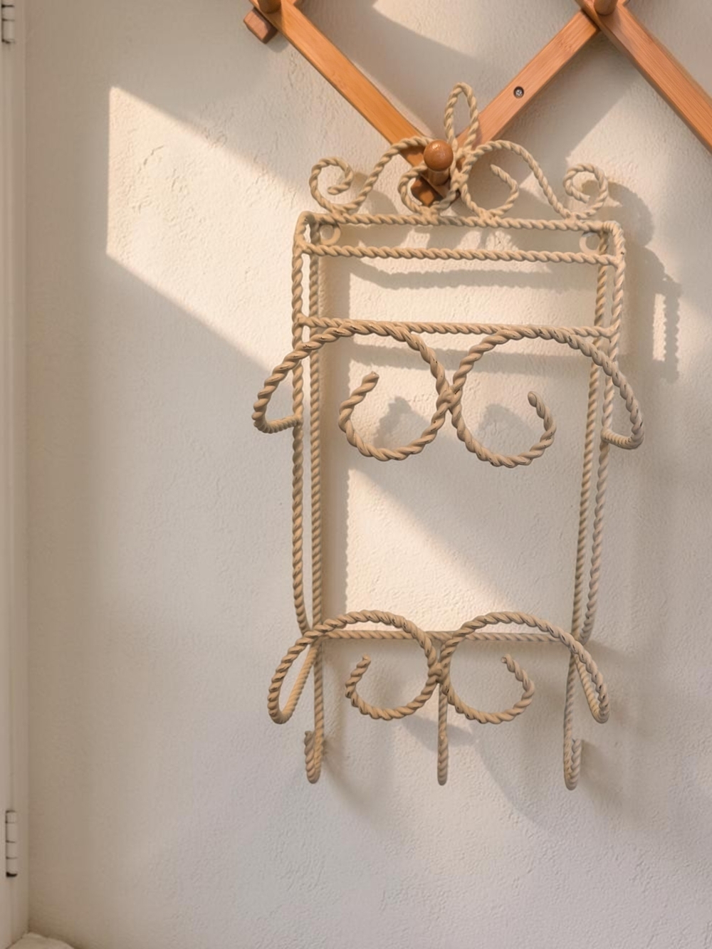 Vintage Ornate Twisted Wire Wall Rack Cream/Ivory Scrollwork Hooks